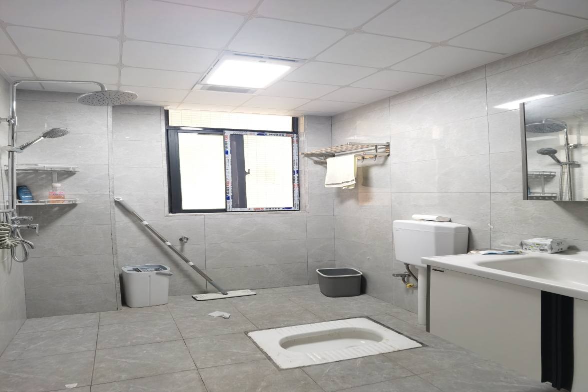 新桥花园  0室0厅0卫    2200.0元/月室内图