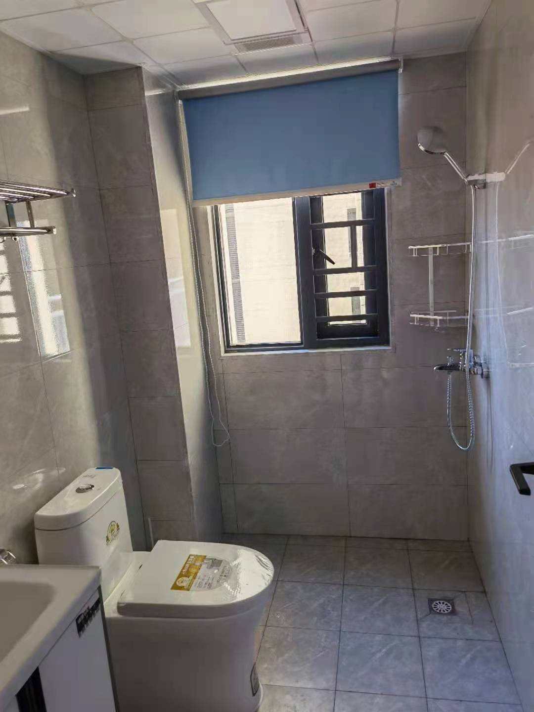 新桥花园  0室0厅0卫    2200.0元/月室内图