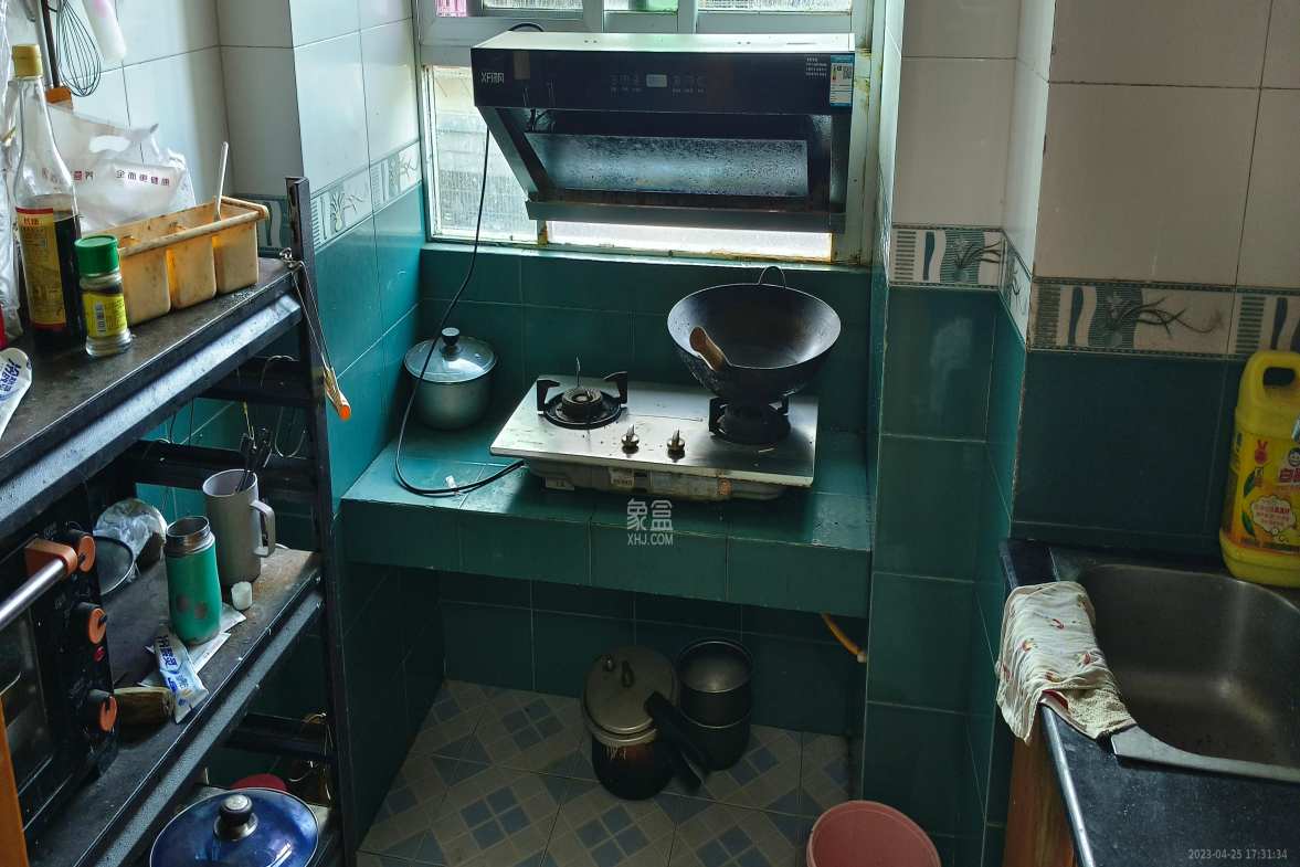 德邦新村  3室2厅2卫   2400.00元/月室内图