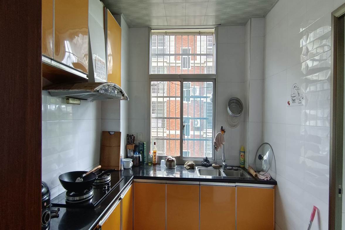 大汉巨龙家园 4室2厅2卫 69.00万 大汉巨龙家园 4室2厅2卫 69.00万室内图