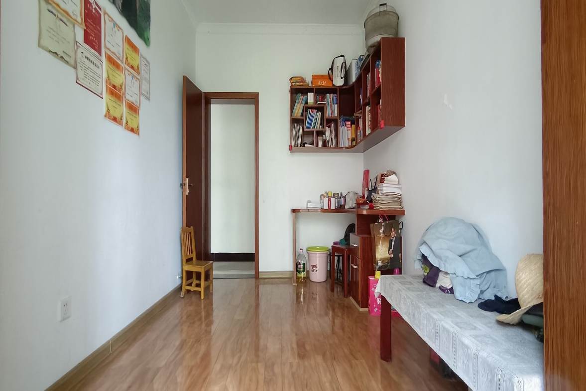 大汉巨龙家园 4室2厅2卫 69.00万 大汉巨龙家园 4室2厅2卫 69.00万室内图