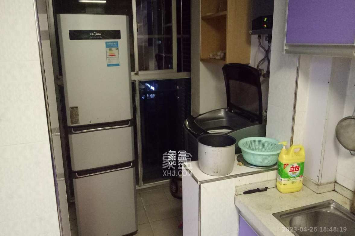 四季星城  3室2厅1卫   2400.00元/月室内图