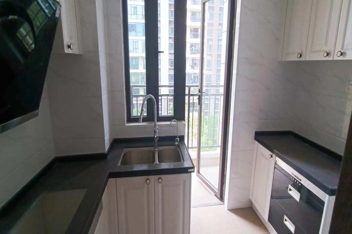 碧桂园豪园-二期 3室1厅2卫 1700.0元/月 碧桂园豪园-二期 3室1厅2卫 1700.0元/月室内图