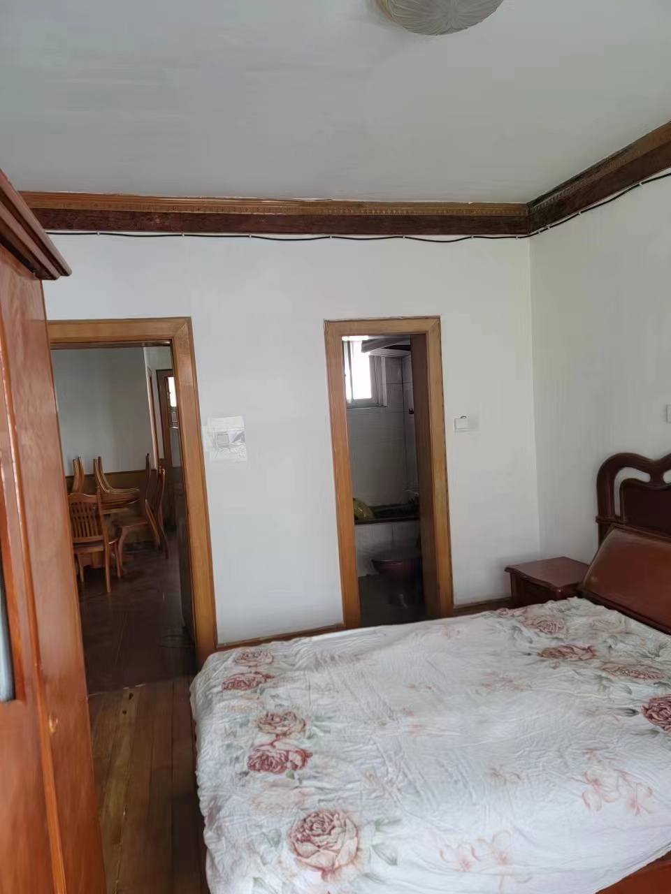 菊苑小区西区 3室2厅1卫 1400.0元/月 菊苑小区西区 3室2厅1卫 1400.0元/月室内图