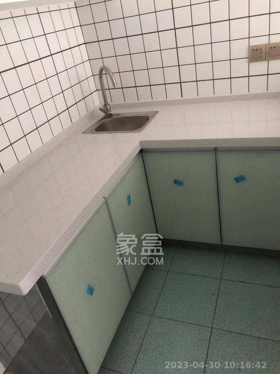 君临天厦  2室2厅2卫    2300.0元/月室内图