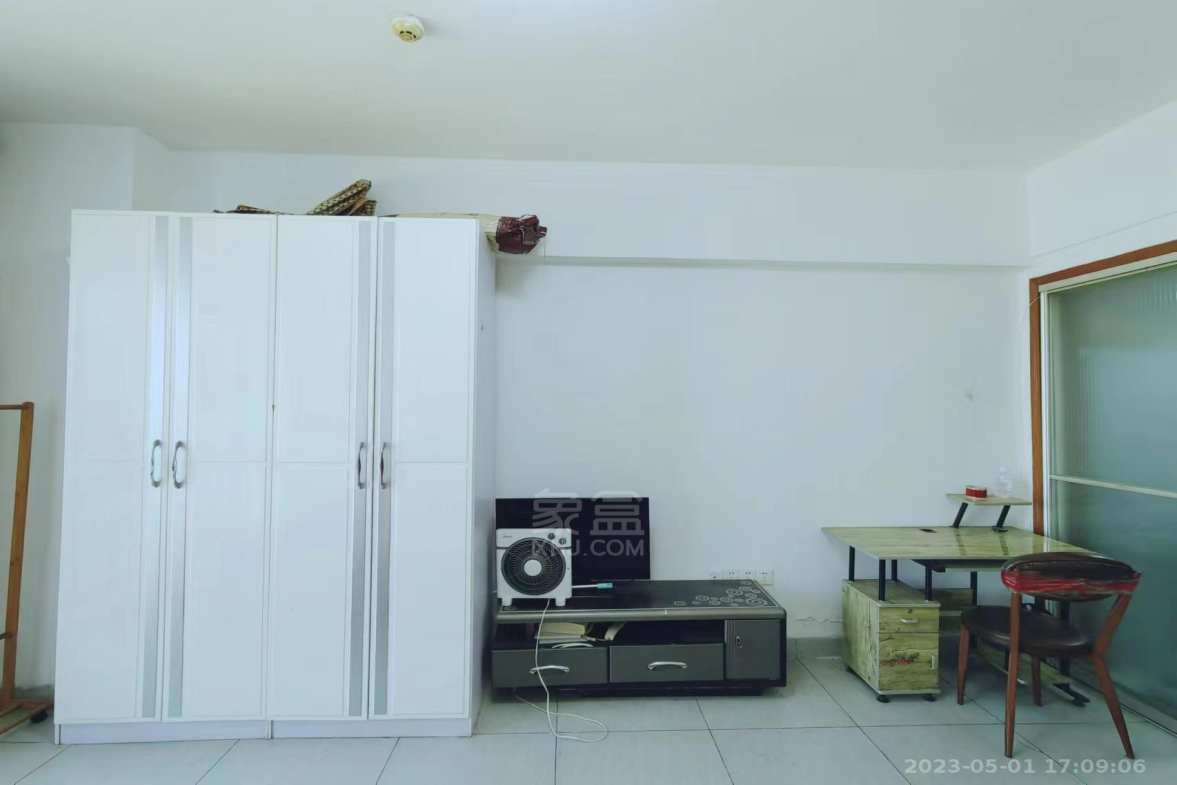 富华商业广场  1室1厅1卫    1000.0元/月 富华商业广场  1室1厅1卫    1000.0元/月室内图