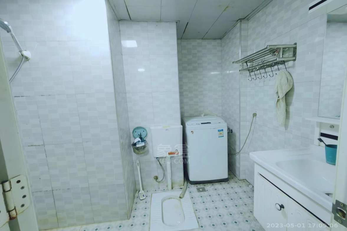 富华商业广场  1室1厅1卫    1000.0元/月 富华商业广场  1室1厅1卫    1000.0元/月室内图