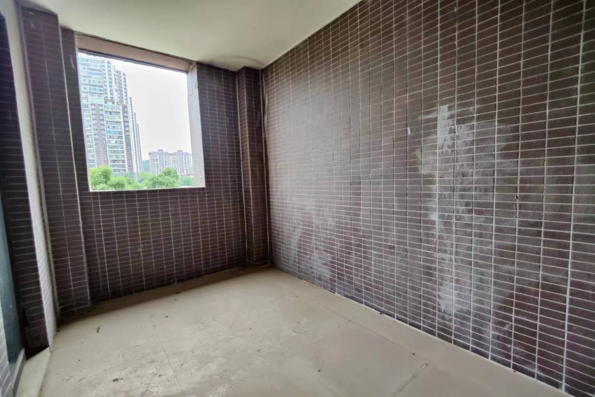 碧桂园豪园  6室2厅3卫    203.8万 碧桂园豪园  6室2厅3卫    203.8万室内图