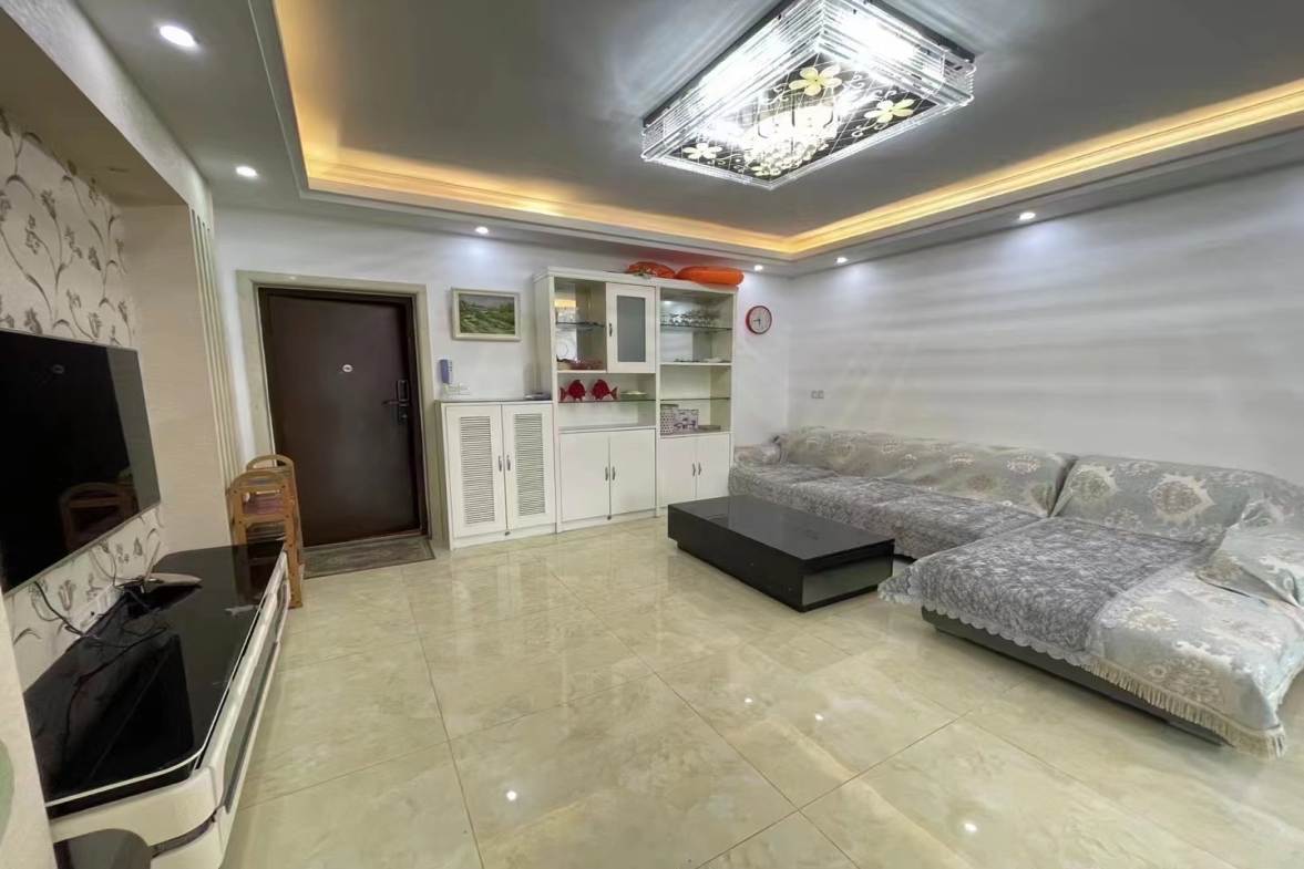 新家名居  2室1厅1卫   1400.00元/月室内图