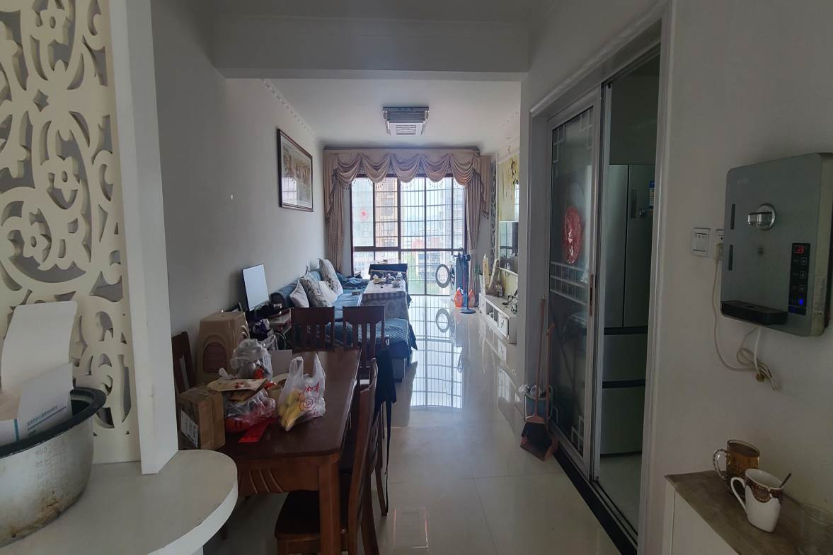 星达馨都 3室2厅2卫 92.00万 星达馨都 3室2厅2卫 92.00万客厅