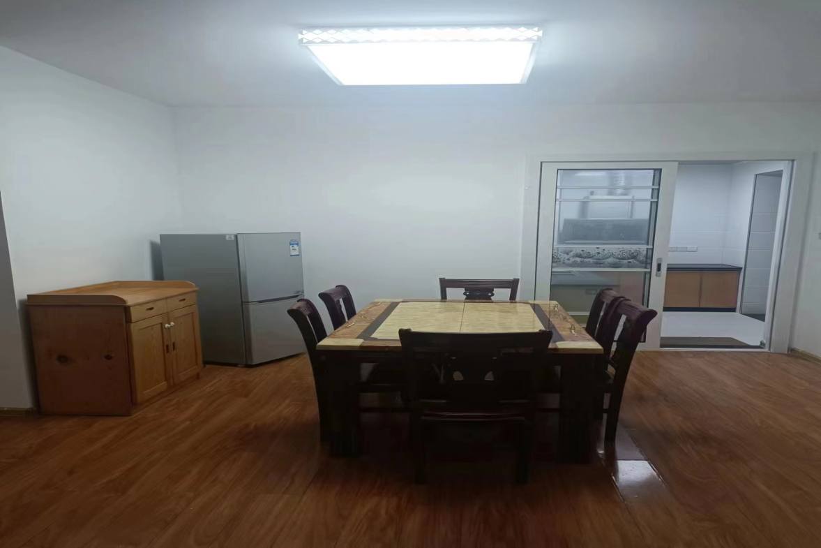 大同芙蓉  3室2厅2卫    1700.0元/月室内图