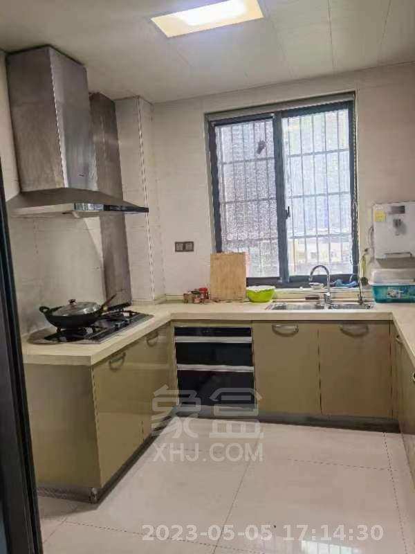 莱茵小镇  4室2厅2卫    1900.0元/月 莱茵小镇  4室2厅2卫    1900.0元/月室内图