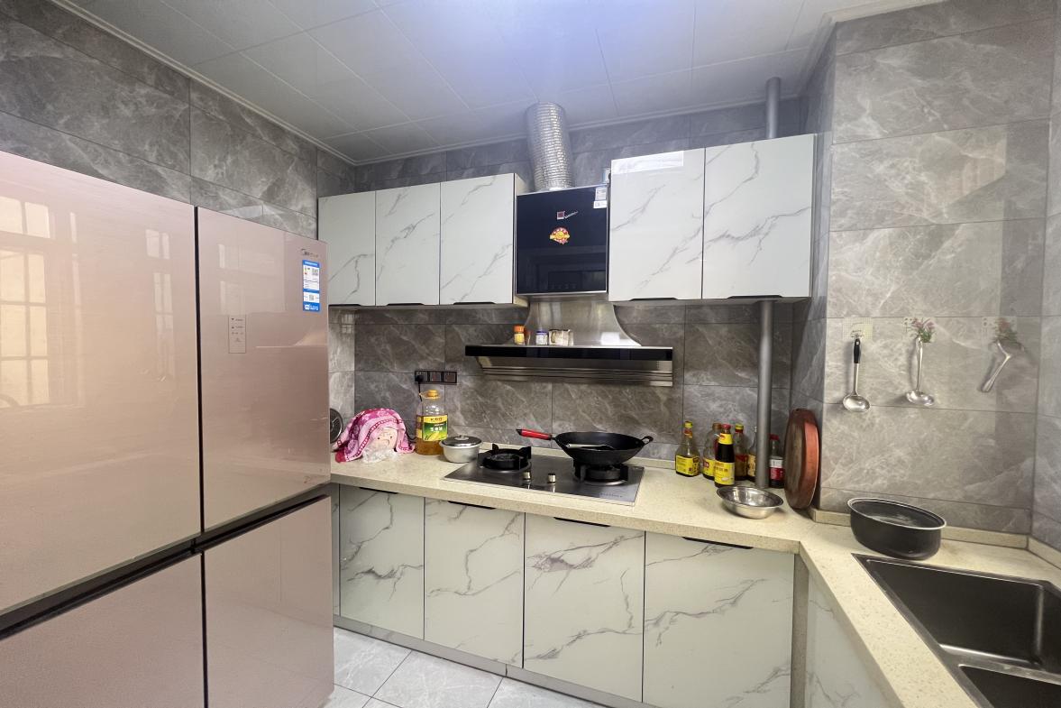 天邦.新龙苑  3室2厅2卫    2400.0元/月室内图