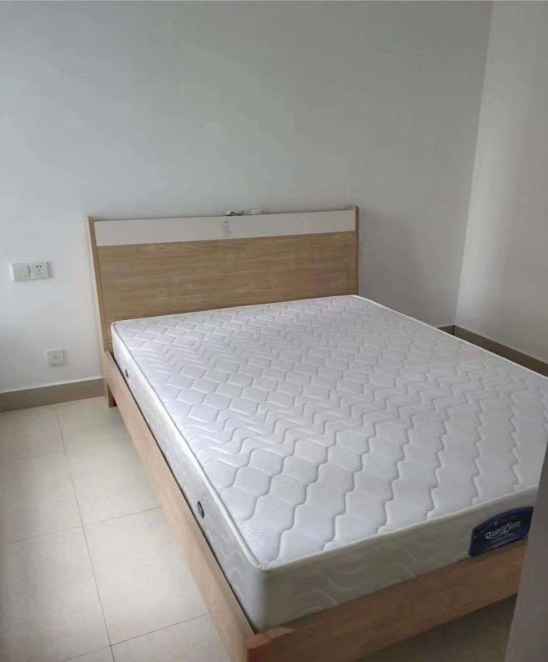旺佳华府  3室2厅2卫   1800.00元/月室内图