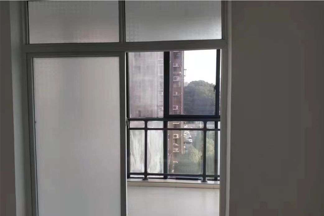 旺佳华府  3室2厅2卫   1800.00元/月室内图
