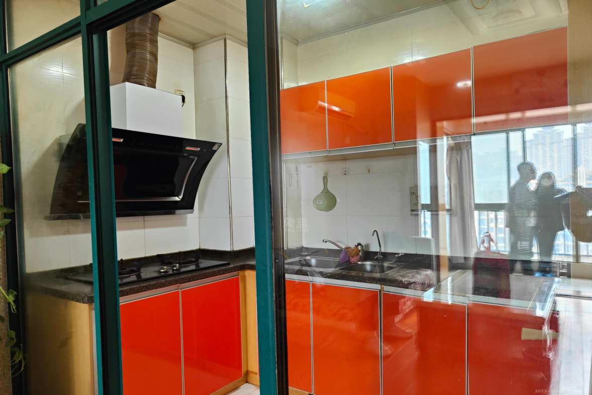 尚格名城向左向右  1室0厅0卫    1400.0元/月室内图