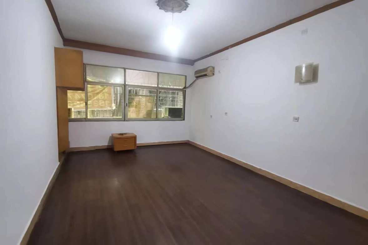 立新二社区  3室2厅2卫   1200.00元/月室内图