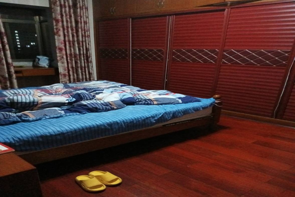 翰林苑 3室2厅2卫 88.00万 翰林苑 3室2厅2卫 88.00万客厅