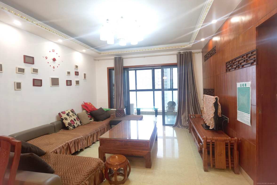 美的城一期  3室2厅2卫    2300.0元/月室内图1