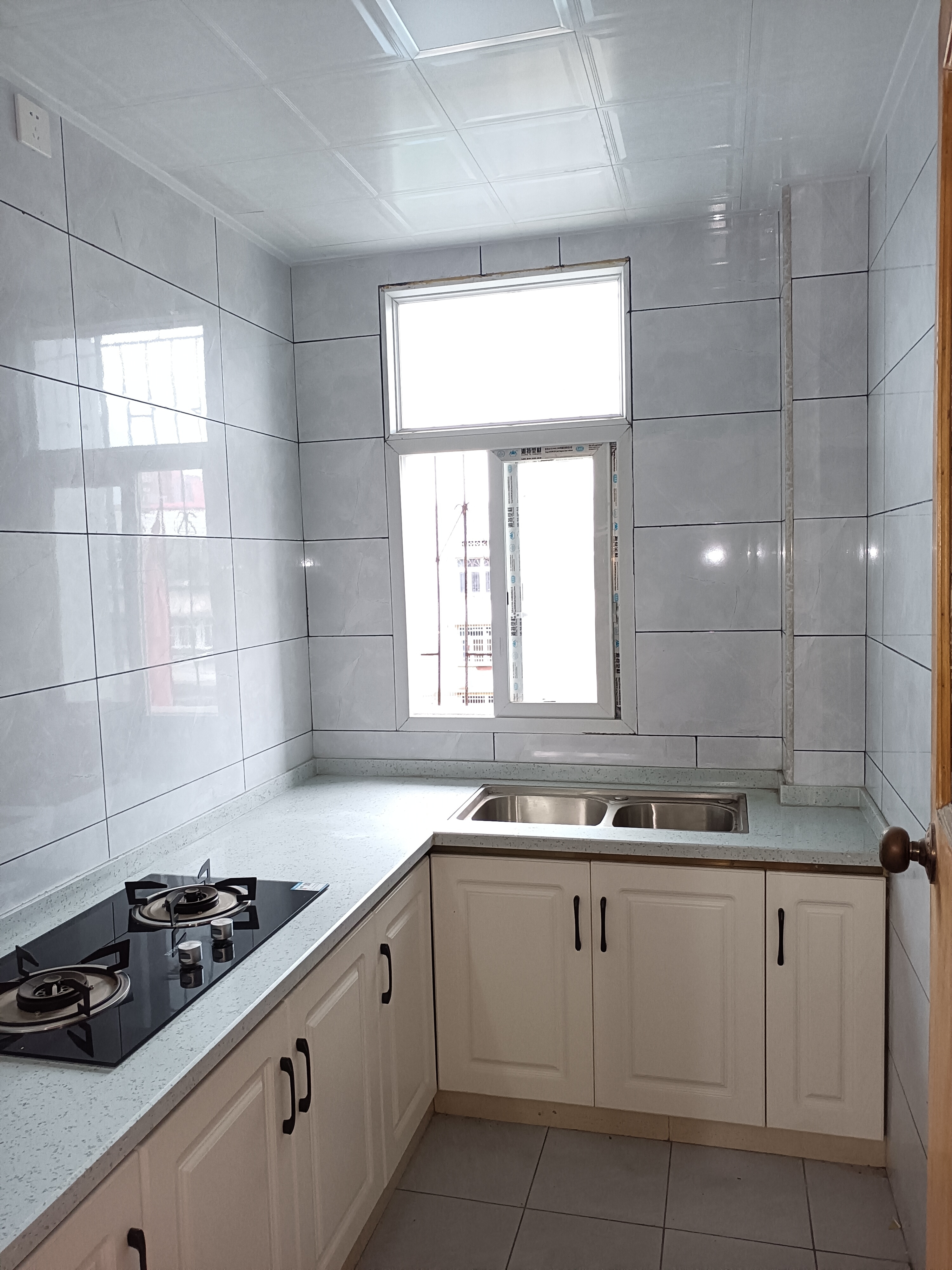 涟钢大市场  3室1厅1卫    35.8万