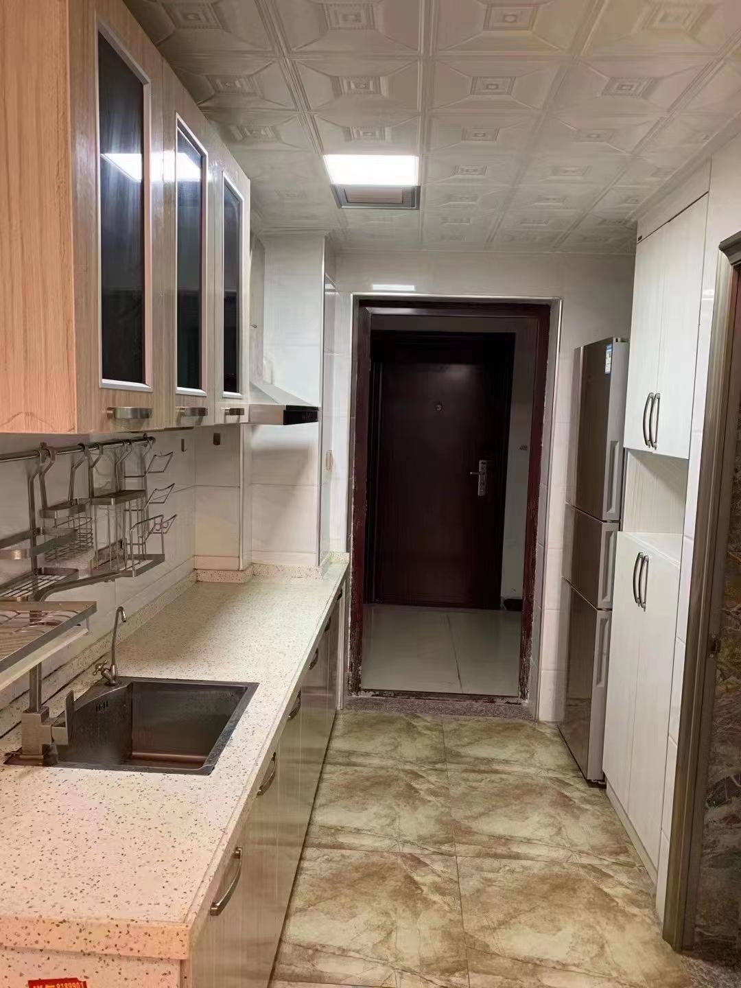 鸿星新天地  0室0厅0卫   58.00万客厅