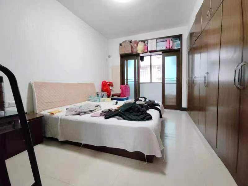 馨园小区 3室2厅2卫 85.00万 馨园小区 3室2厅2卫 85.00万卧室