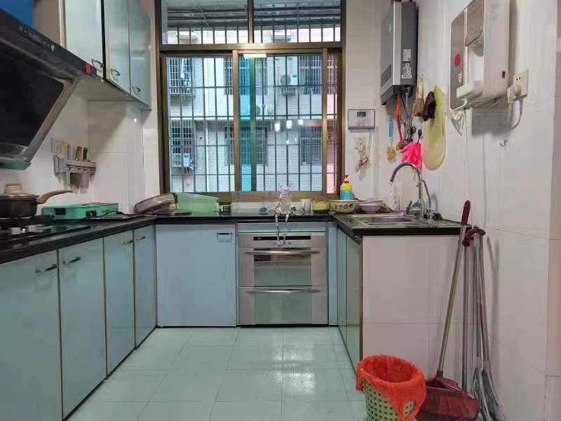 馨园小区 3室2厅2卫 85.00万 馨园小区 3室2厅2卫 85.00万厨房