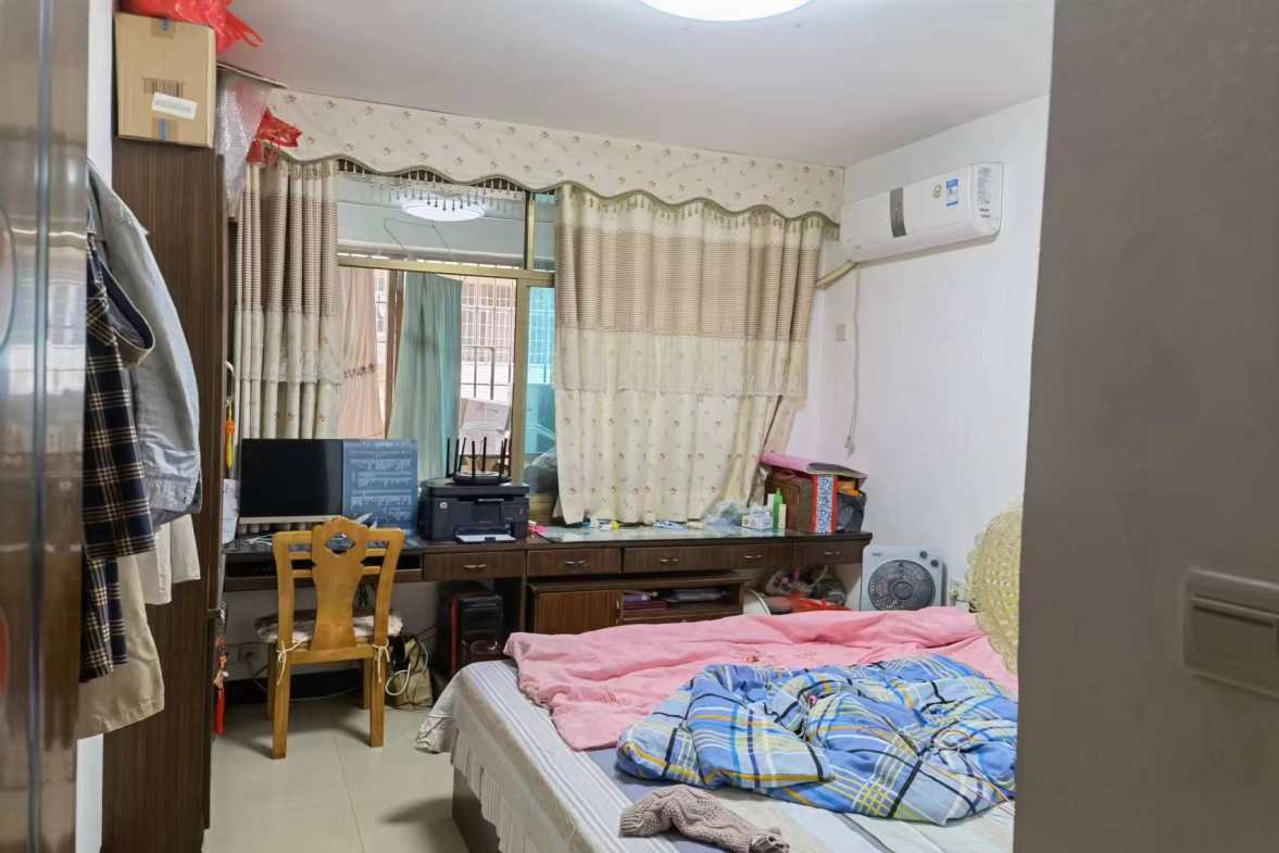 馨园小区 3室2厅2卫 85.00万 馨园小区 3室2厅2卫 85.00万卧室