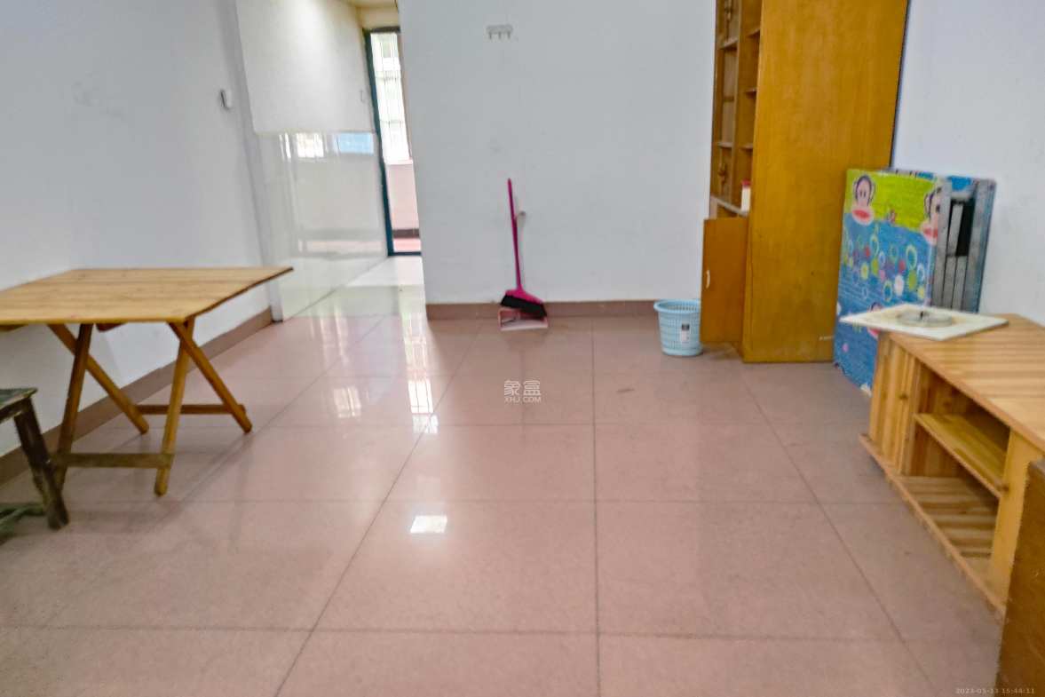 网船班小区  1室1厅1卫    900.0元/月室内图