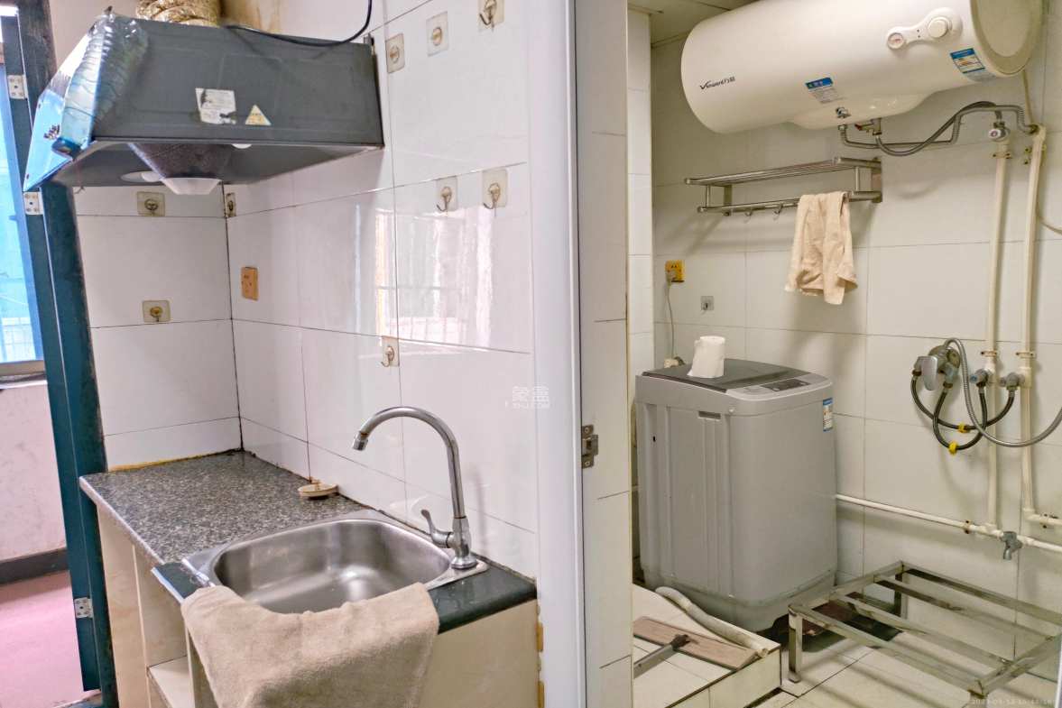 网船班小区  1室1厅1卫    900.0元/月室内图