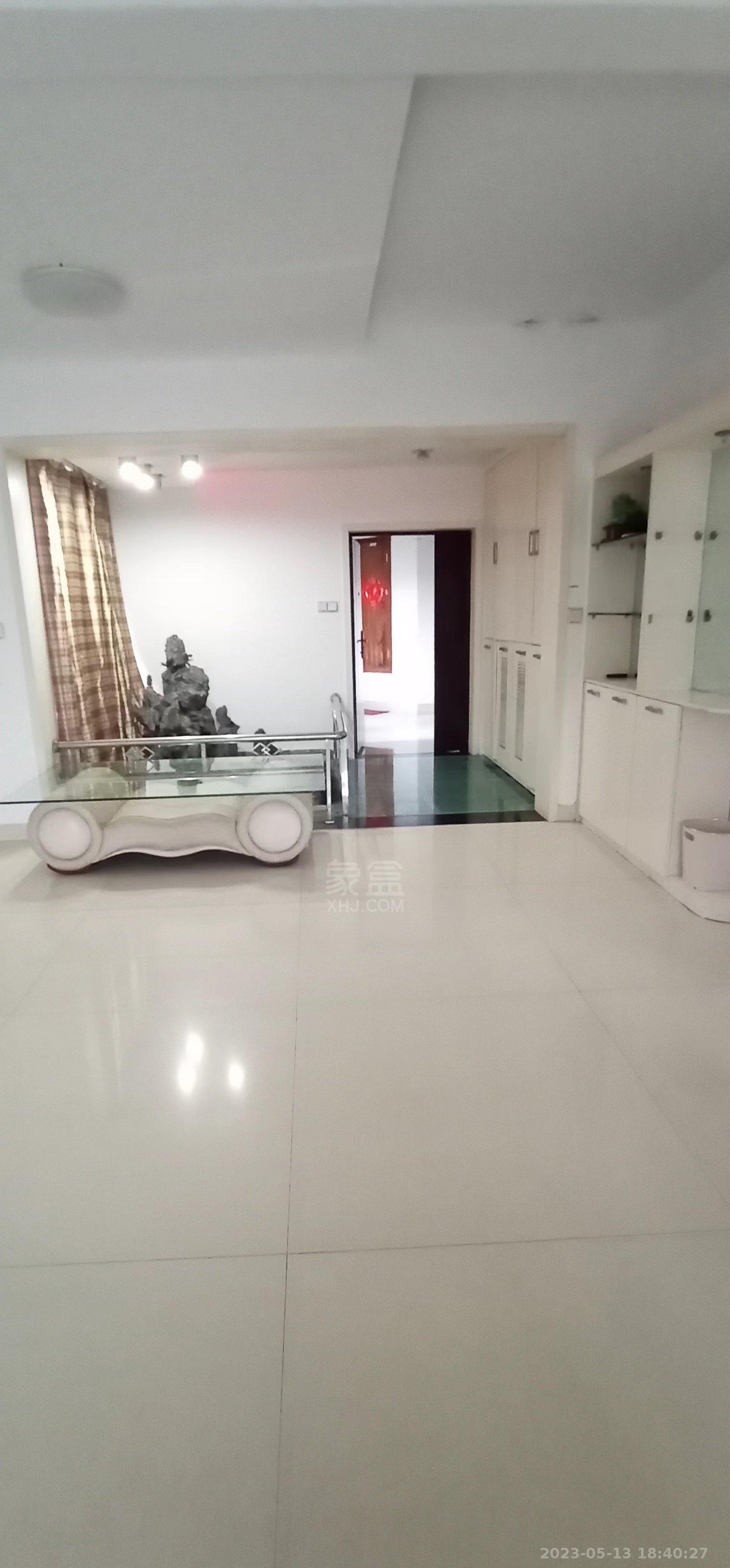 山水国际  2室2厅2卫    2000.0元/月