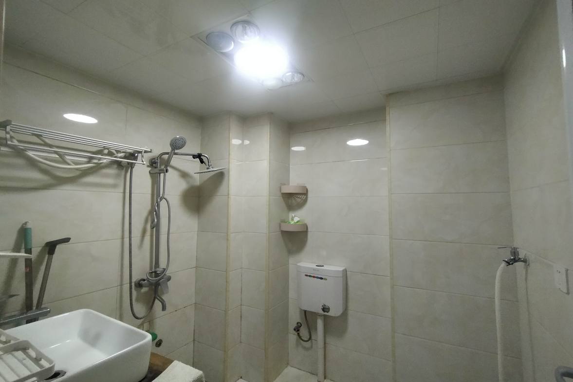 云顶上品  1室1厅1卫   1200.00元/月室内图