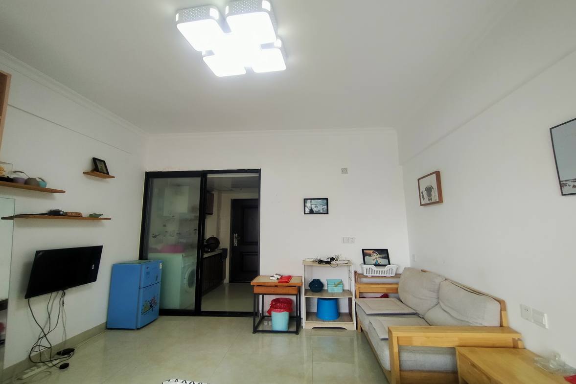云顶上品  1室1厅1卫   1200.00元/月室内图1