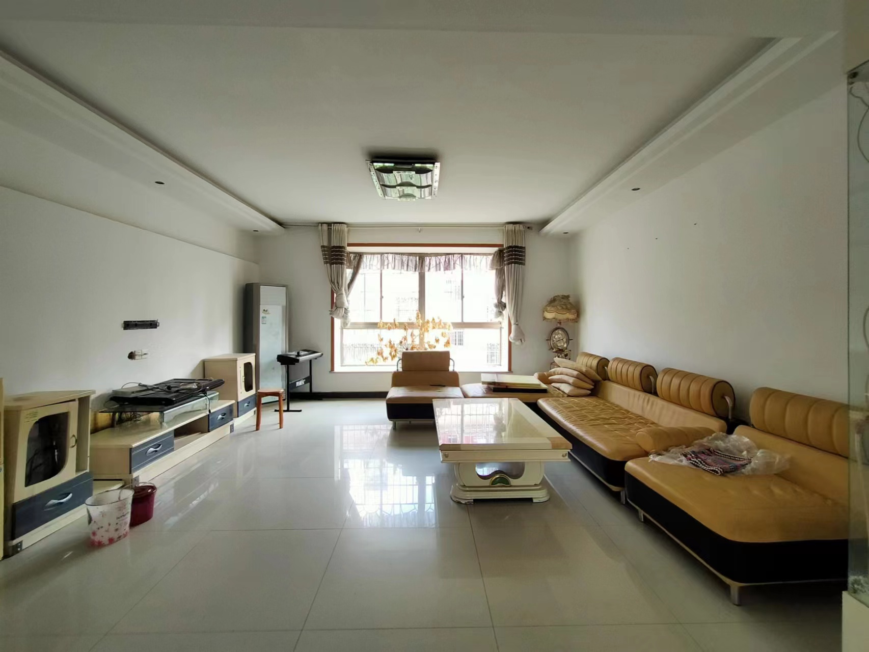 老市疾控中心与老区法院宿舍（组合盘）  5室2厅2卫   100.00万