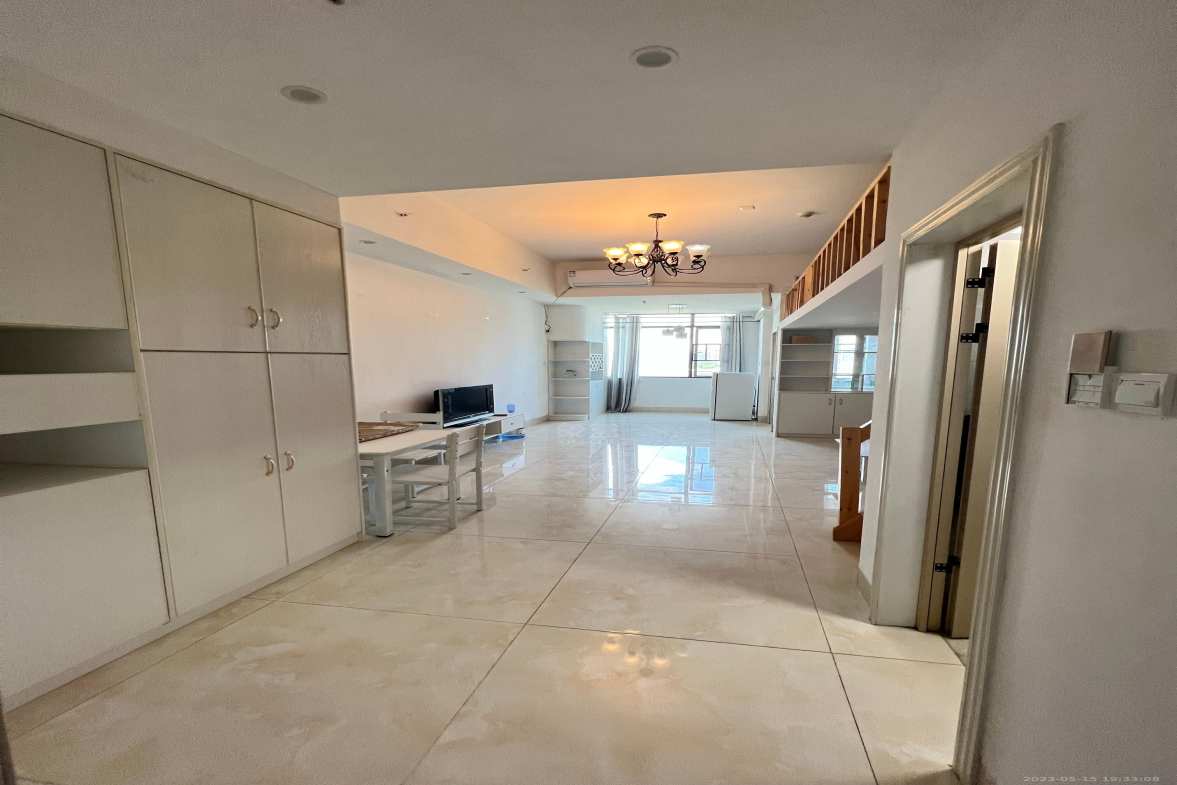 白金汉宫  1室1厅1卫    1500.0元/月室内图