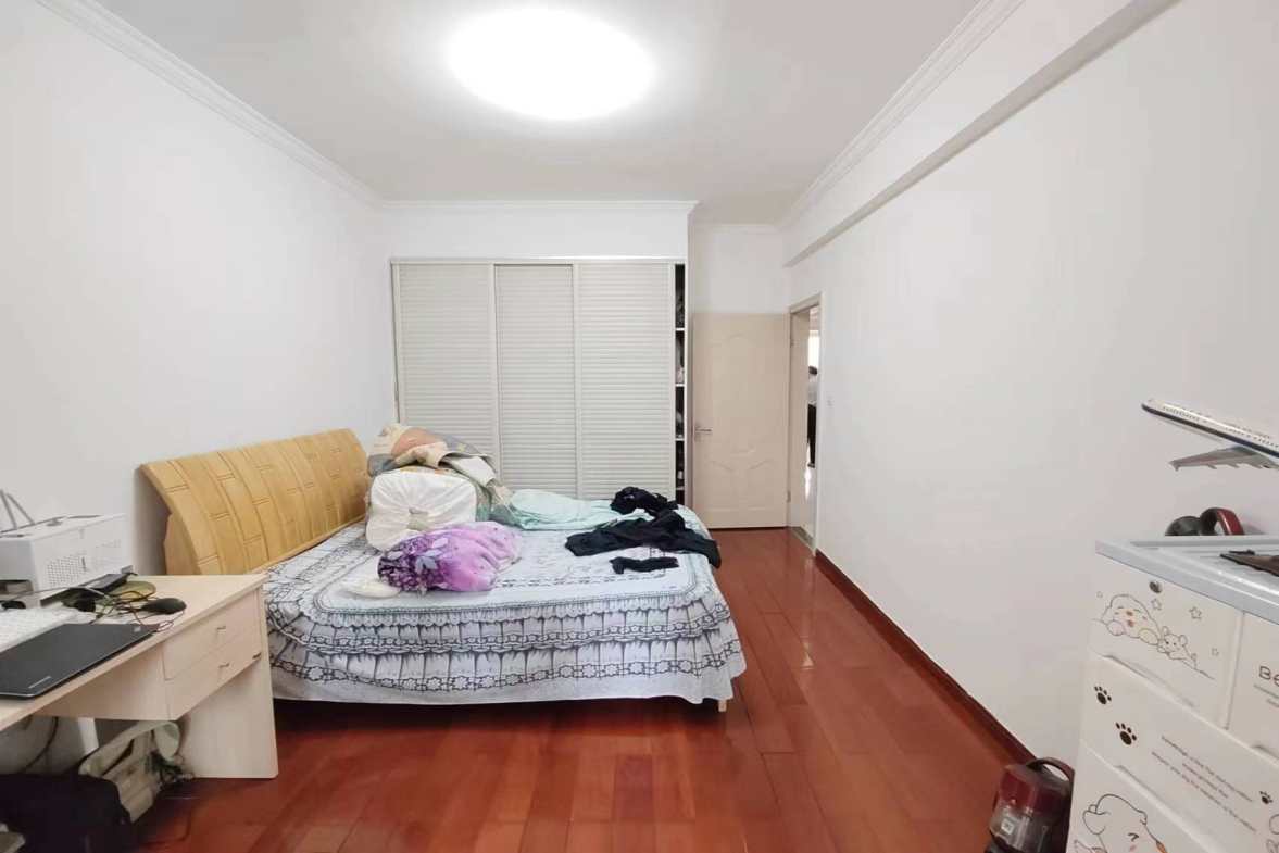 冠都现代城（冠都幸福彼岸）  3室2厅2卫   70.00万室内图