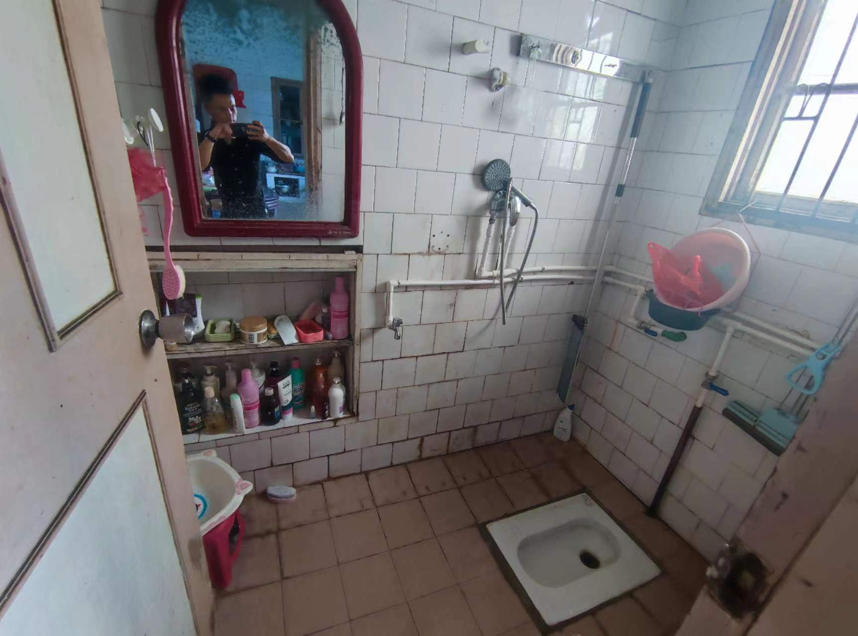 市人大政协机关大院住宅区（老市委）  2室1厅1卫   50.00万