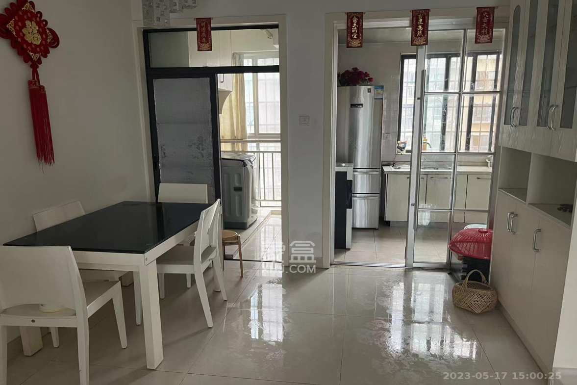 满庭芳小区 3室2厅2卫 4000.0元/月 满庭芳小区 3室2厅2卫 4000.0元/月室内图