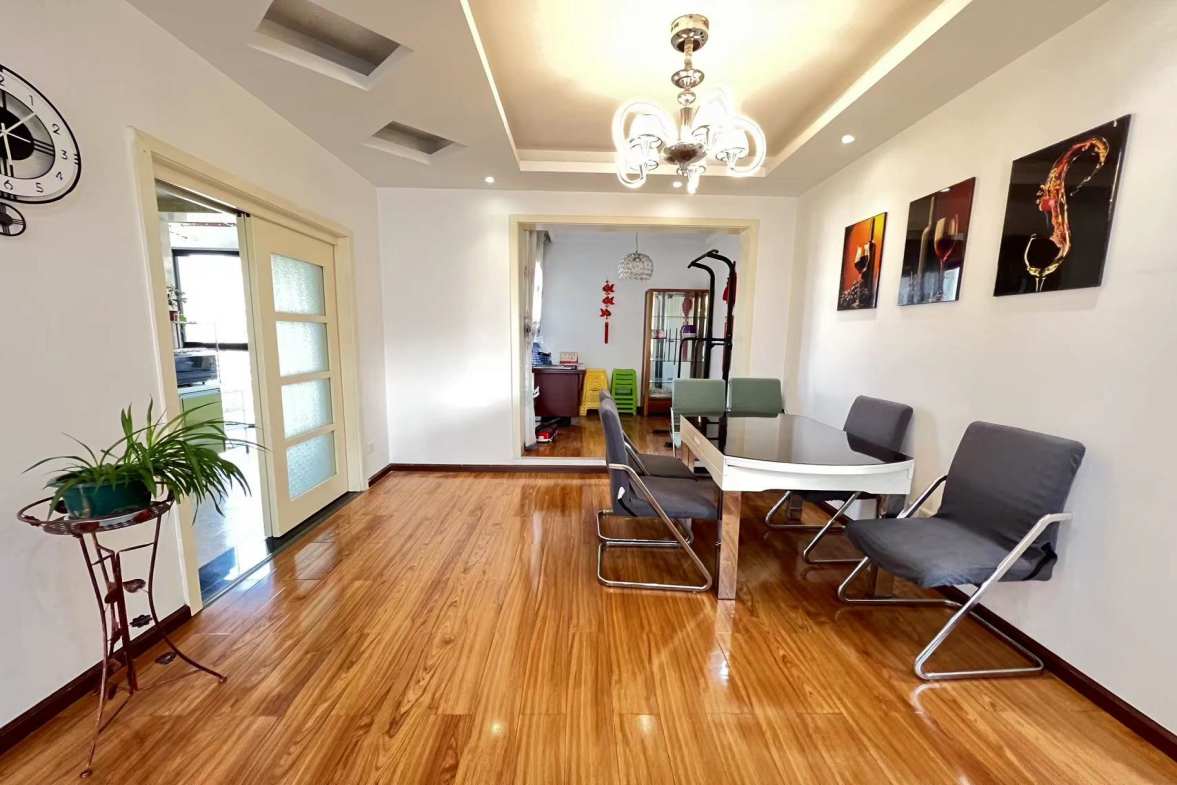 美的林城时代  4室2厅2卫    4500.0元/月 美的林城时代  4室2厅2卫    4500.0元/月室内图