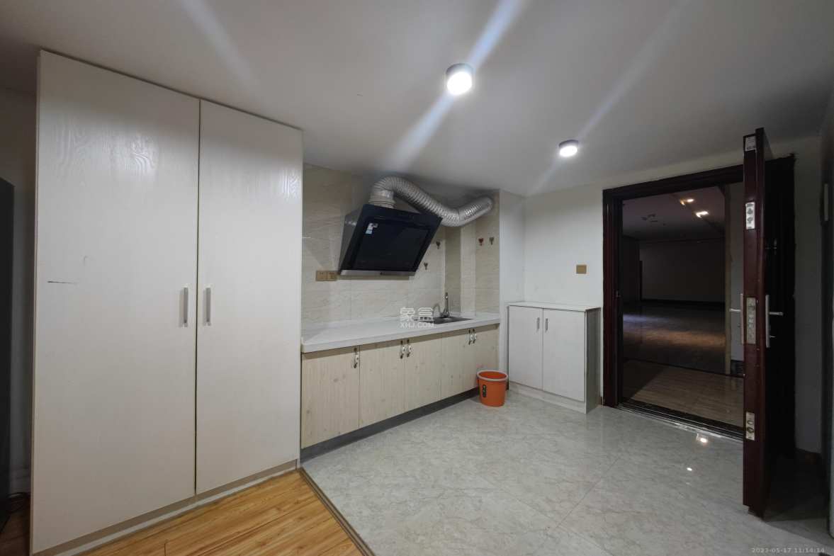 潇湘奥林匹克花园 1室1厅1卫 2200.0元/月 潇湘奥林匹克花园 1室1厅1卫 2200.0元/月室内图