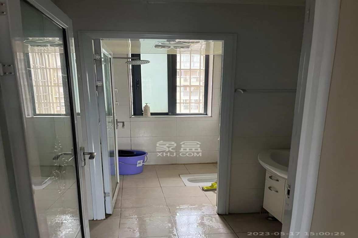 满庭芳小区 3室2厅2卫 4000.0元/月 满庭芳小区 3室2厅2卫 4000.0元/月室内图