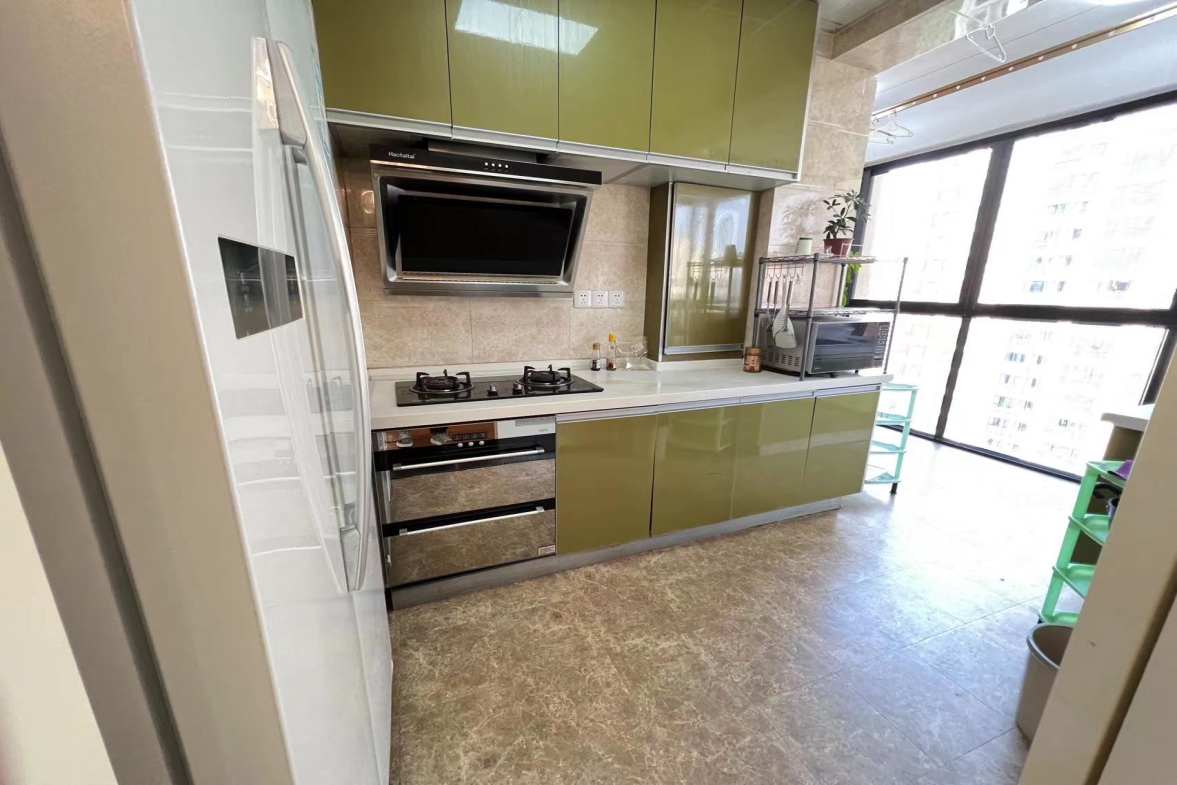 美的林城时代  4室2厅2卫    4500.0元/月 美的林城时代  4室2厅2卫    4500.0元/月室内图