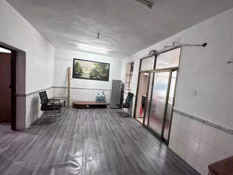 育财农贸市场(民营市场) 0室2厅1卫 550.0元/月 育财农贸市场(民营市场) 0室2厅1卫 550.0元/月室内图