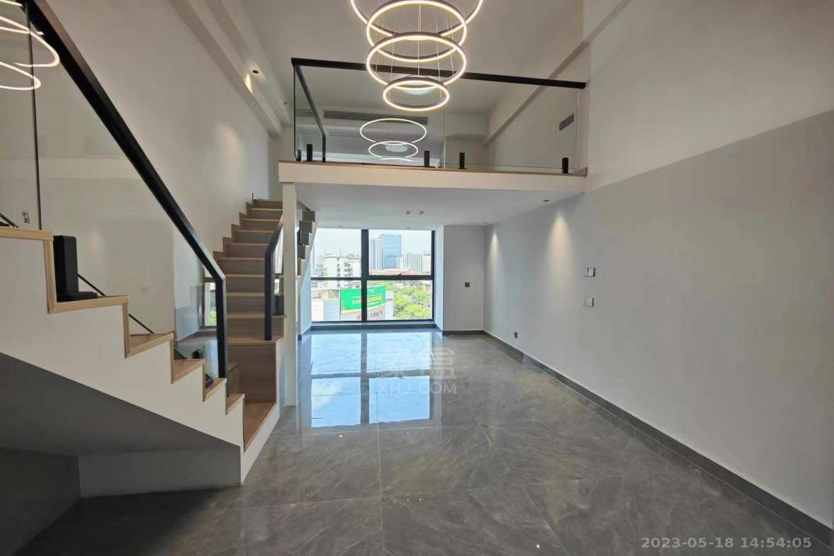 未来云环球中心  2室2厅1卫    3000.0元/月室内图1