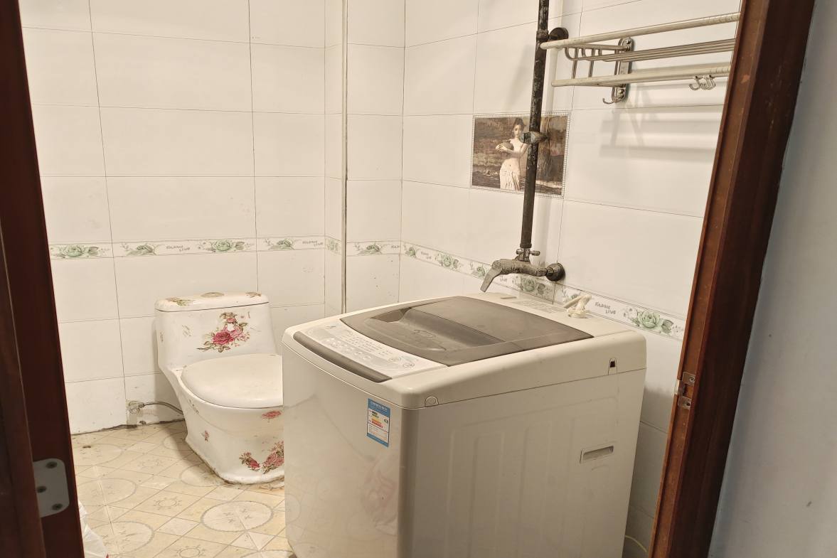 龙光桥安置小区  2室2厅2卫   800.00元/月室内图