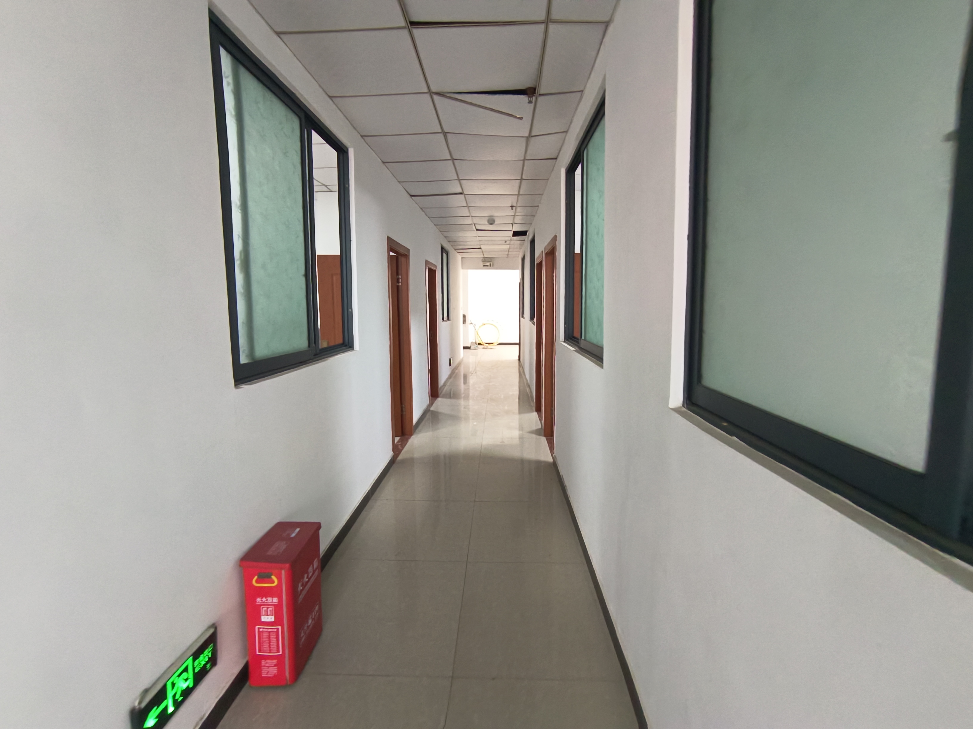 财富家园   1000.0㎡      25000.0元/月室内图