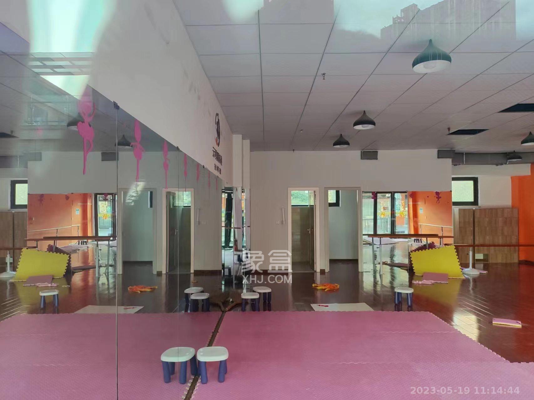 金科世界城   120.0㎡      3600.0元/月室内图