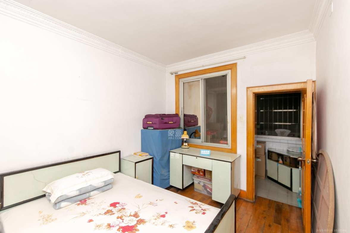 正圆小区（树木岭）  3室2厅1卫    2000.0元/月室内图