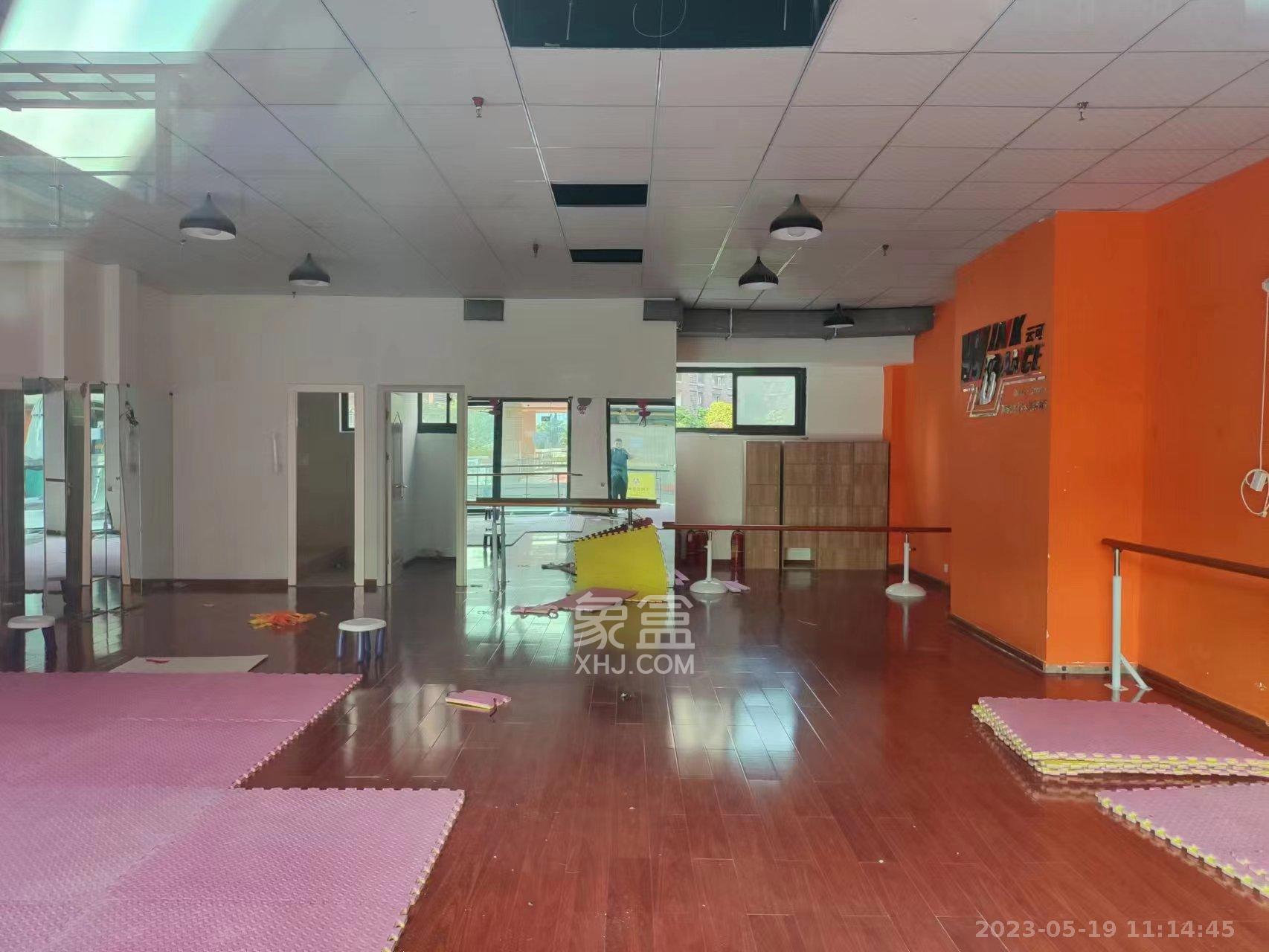 金科世界城   120.0㎡      3600.0元/月室内图