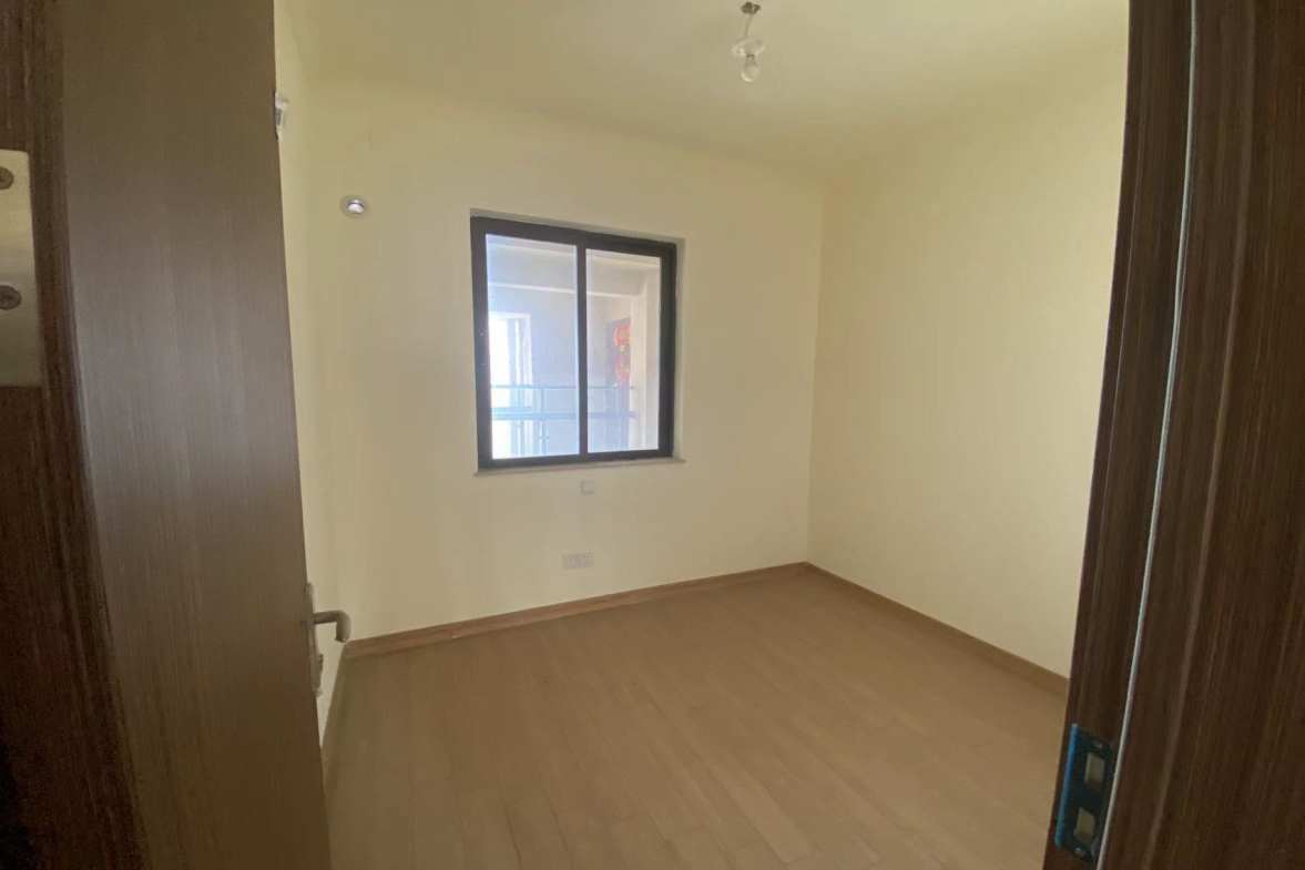 华耀碧桂园十里江湾观澜  3室2厅2卫    1500.0元/月室内图